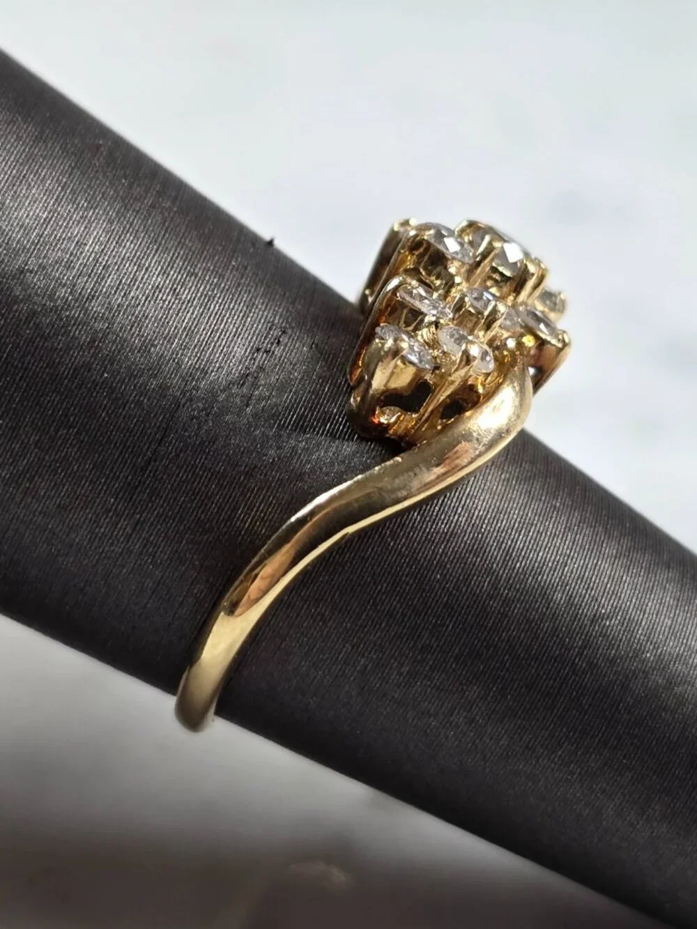 Womens Vintage Estate 14K Gold Diamond Cluster Ring 3.7g  #E7923